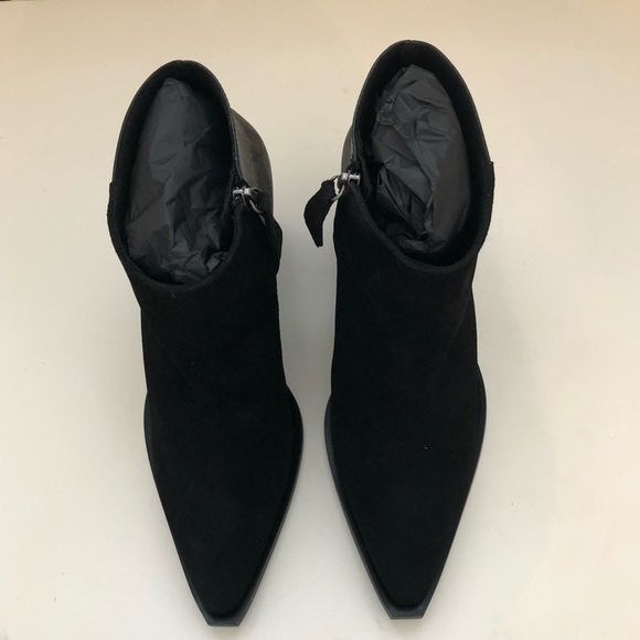 Intentionally Blank two tone black booties - Picture 2 of 6